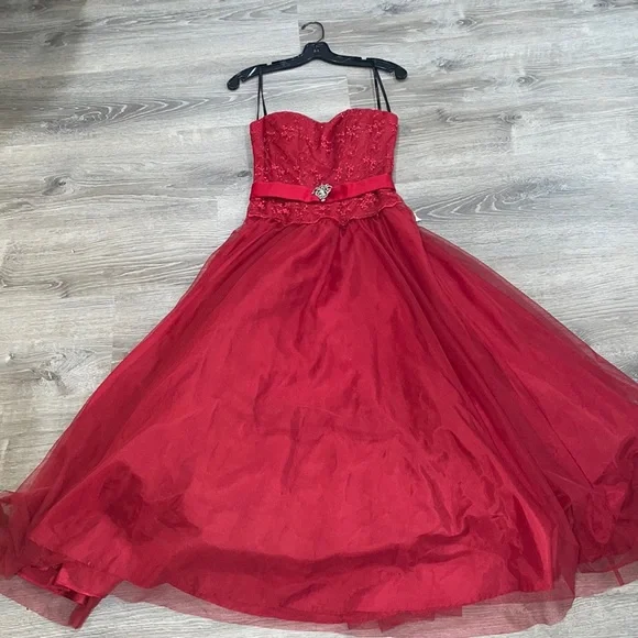 Masquerade | Dresses | Red Masquerade Dress Size 34 | Poshmark
